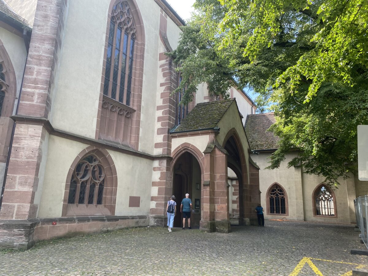 Церковь святого Леонарда в Базеле