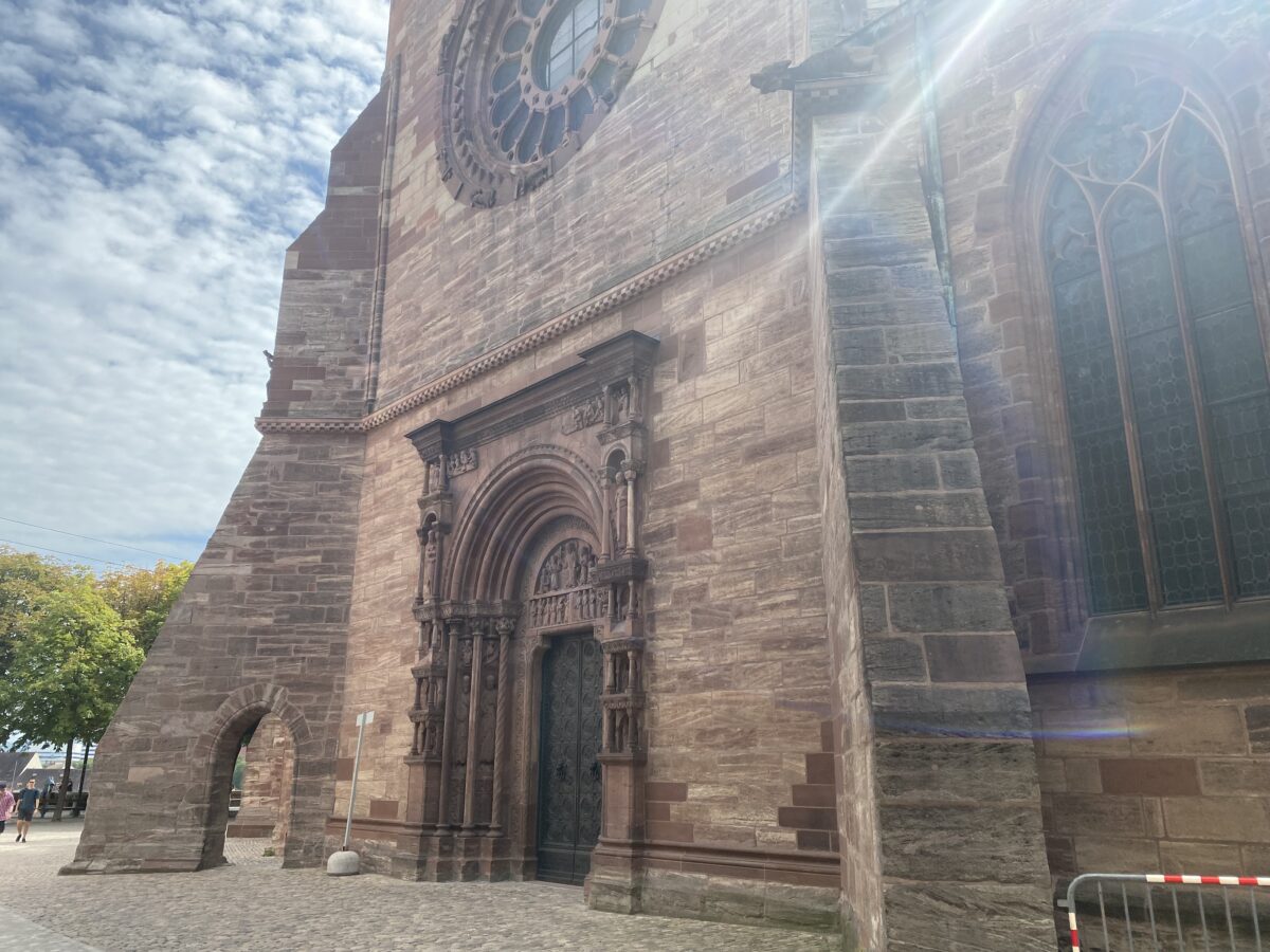 Портал святого Галла в кафедральном соборе в Базеле